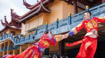 Xu hướng chụp ảnh cưới cổ trang Việt Nam, Trung Quốc độc – lạ
