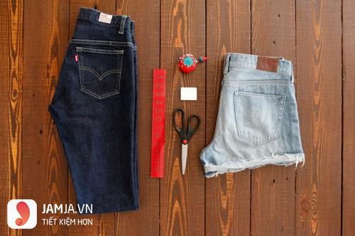 Chớp mắt tái chế quần jeans cũ thành váy trong vòng một nốt nhạc